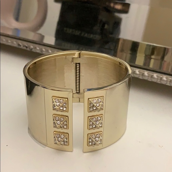 NWT Victoria’s Secret Bracelet - Picture 4 of 5